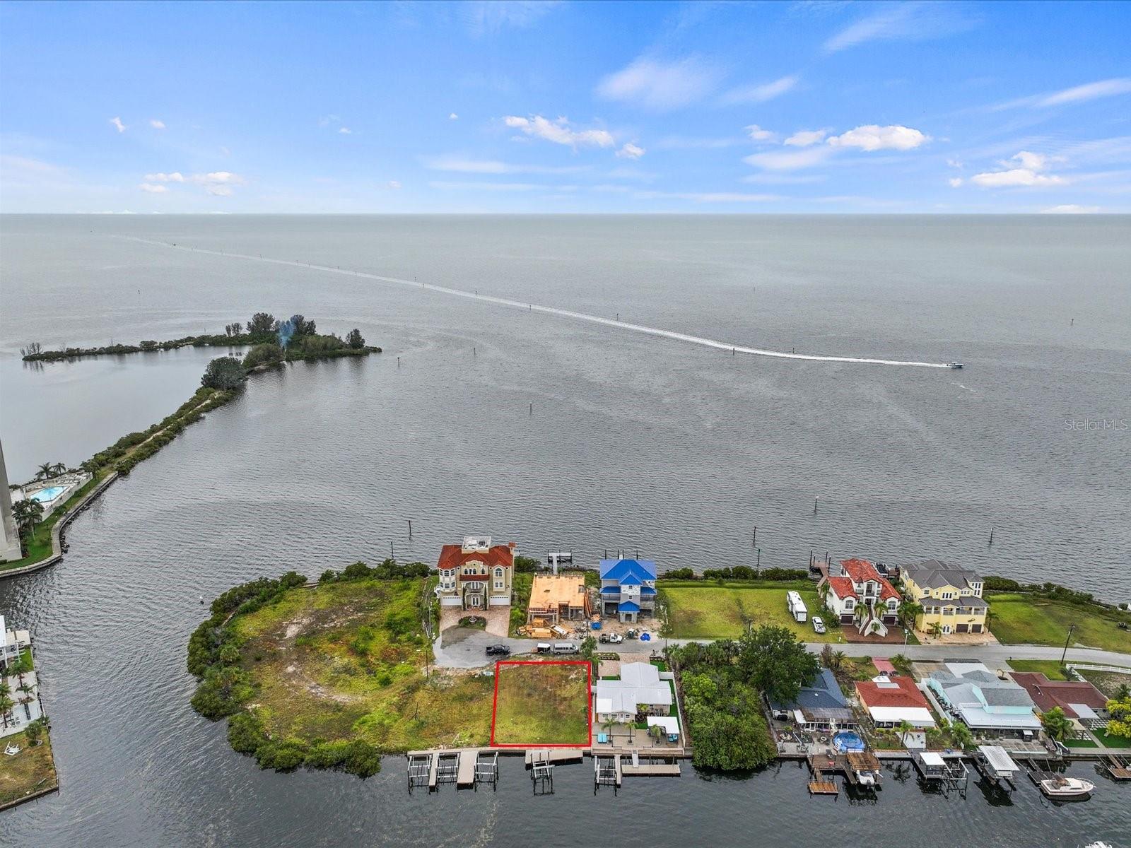 6200 LONNIE LEE LN, HUDSON, FL