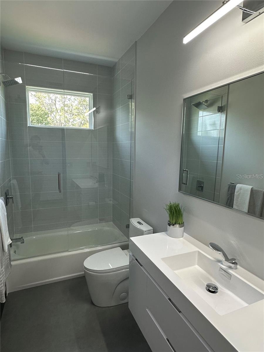 6524 6TH AVE N, ST PETERSBURG, FL — photo 37