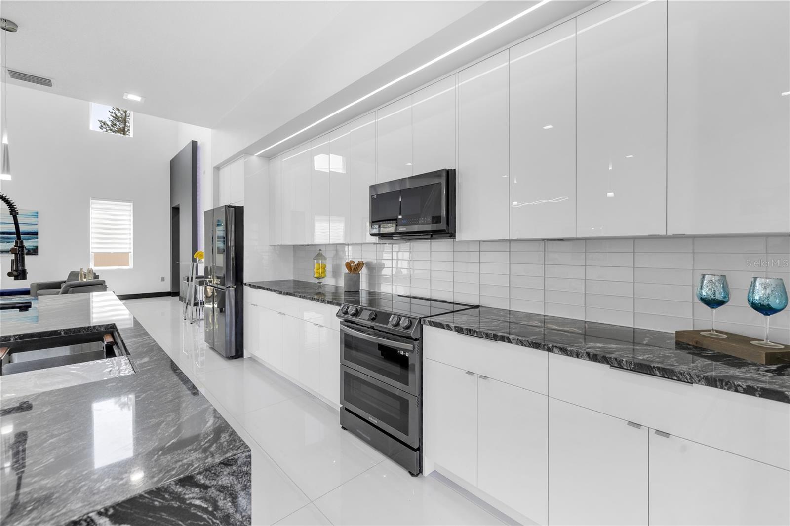 6524 6TH AVE N, ST PETERSBURG, FL — photo 15