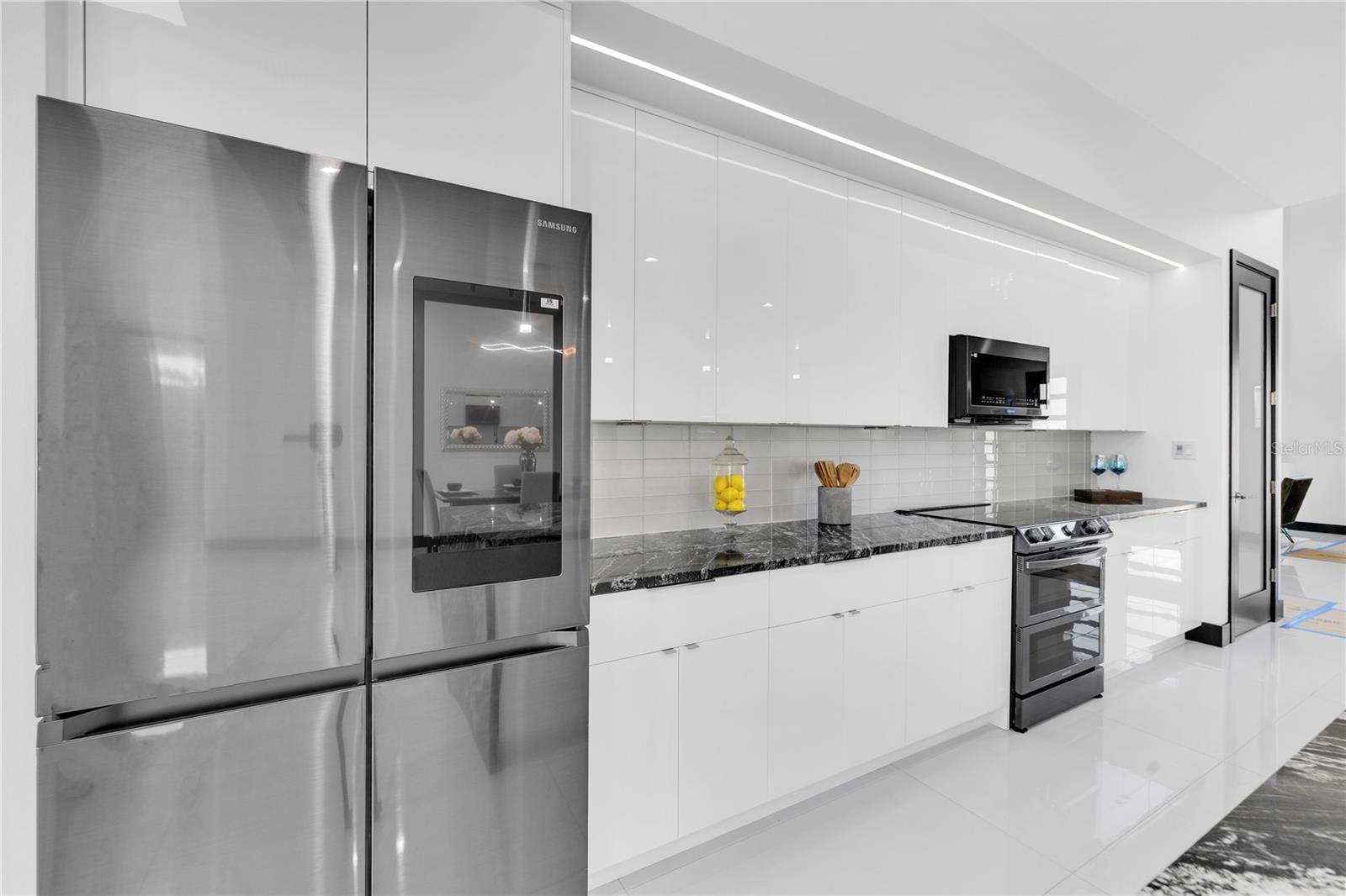 6524 6TH AVE N, ST PETERSBURG, FL — photo 17