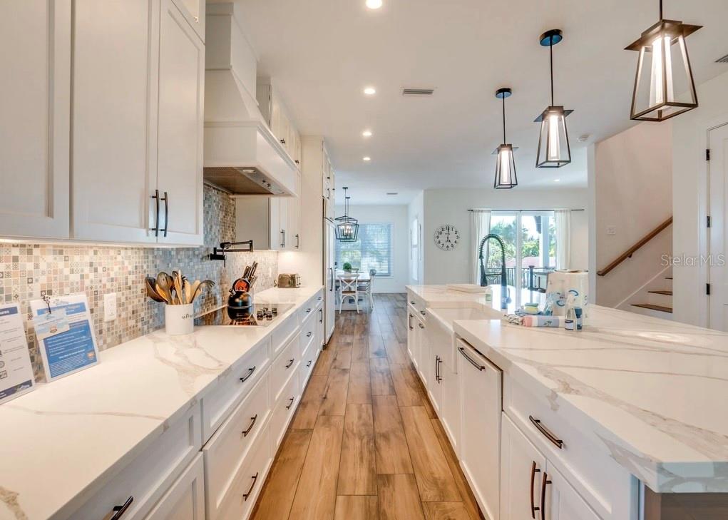 9403 GULF DR, ANNA MARIA, FL — photo 7