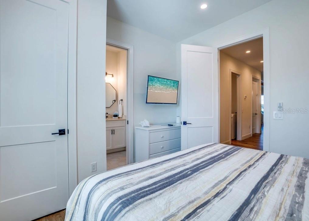 9403 GULF DR, ANNA MARIA, FL — photo 28