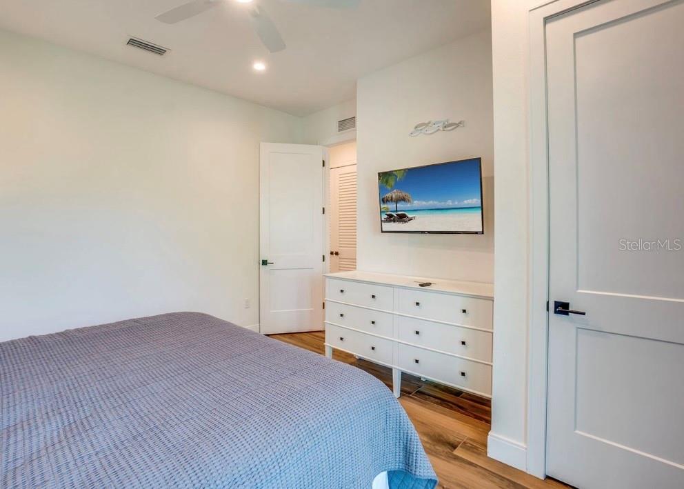 9403 GULF DR, ANNA MARIA, FL — photo 32