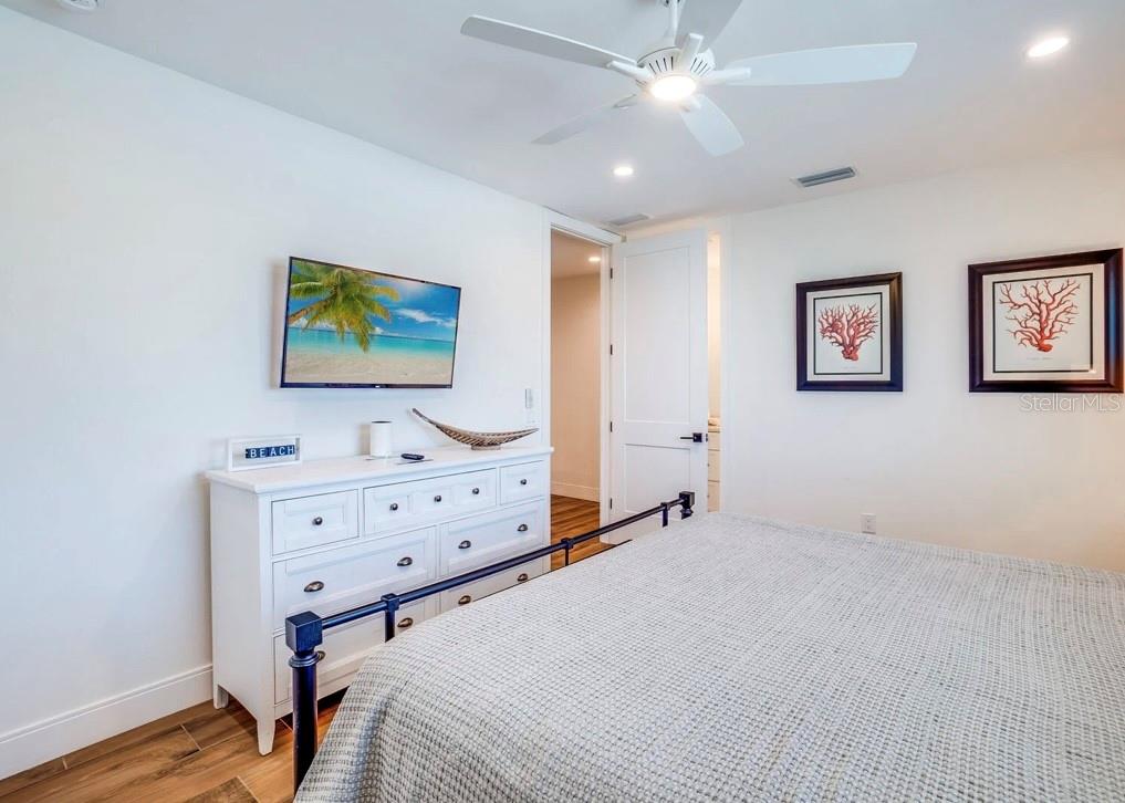 9403 GULF DR, ANNA MARIA, FL — photo 35