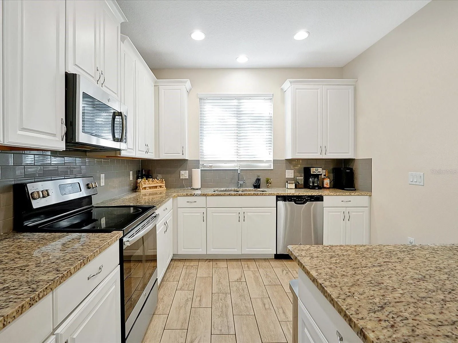 2766 WHITE ISLE LN, ORLANDO, FL — photo 9