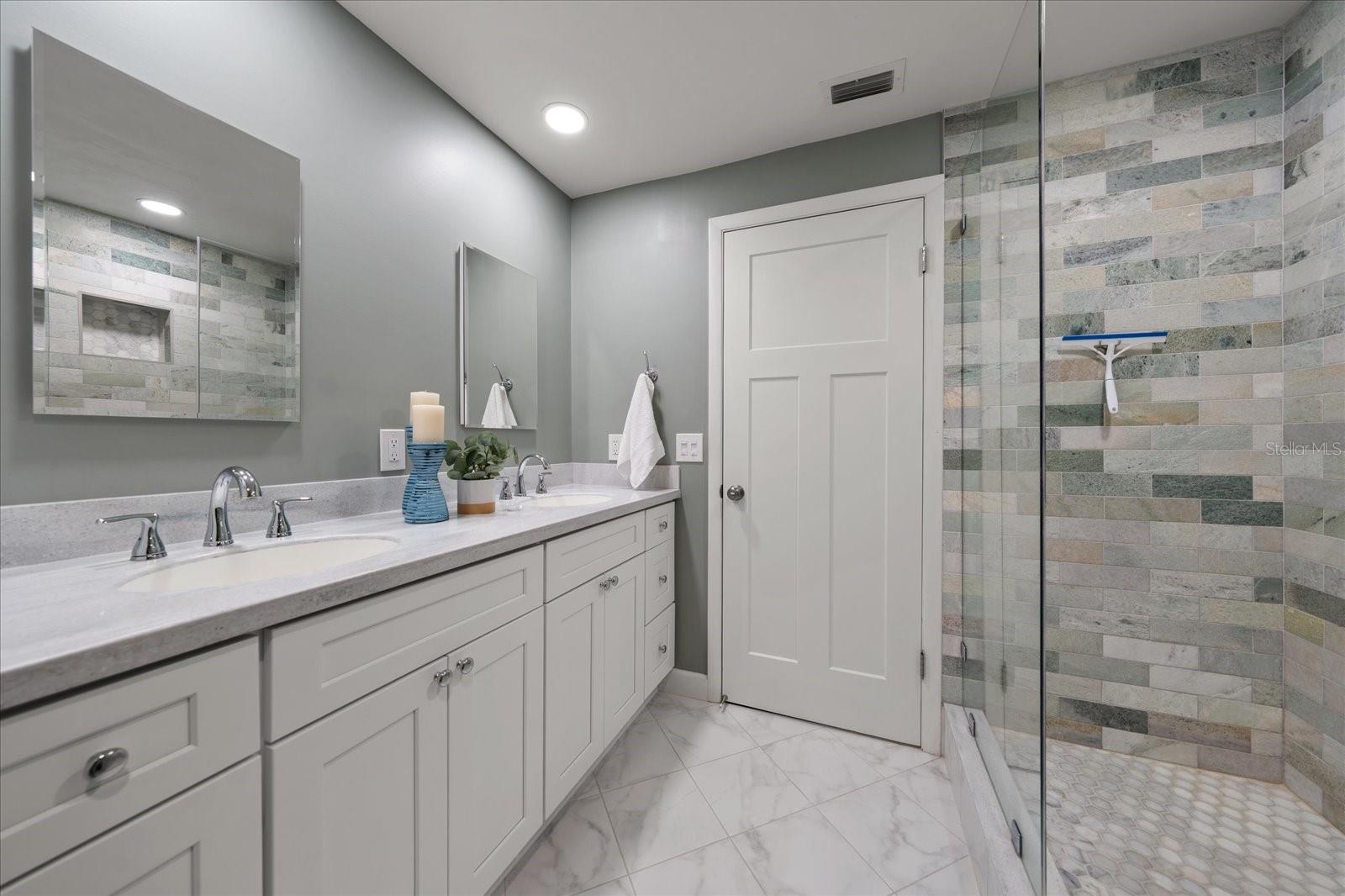 6 BELLEVIEW BLVD #105, BELLEAIR, FL — photo 26