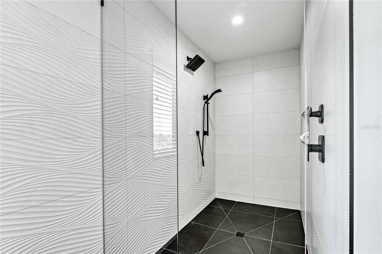 129 MCKINLEY DR, SARASOTA, FL — photo 104