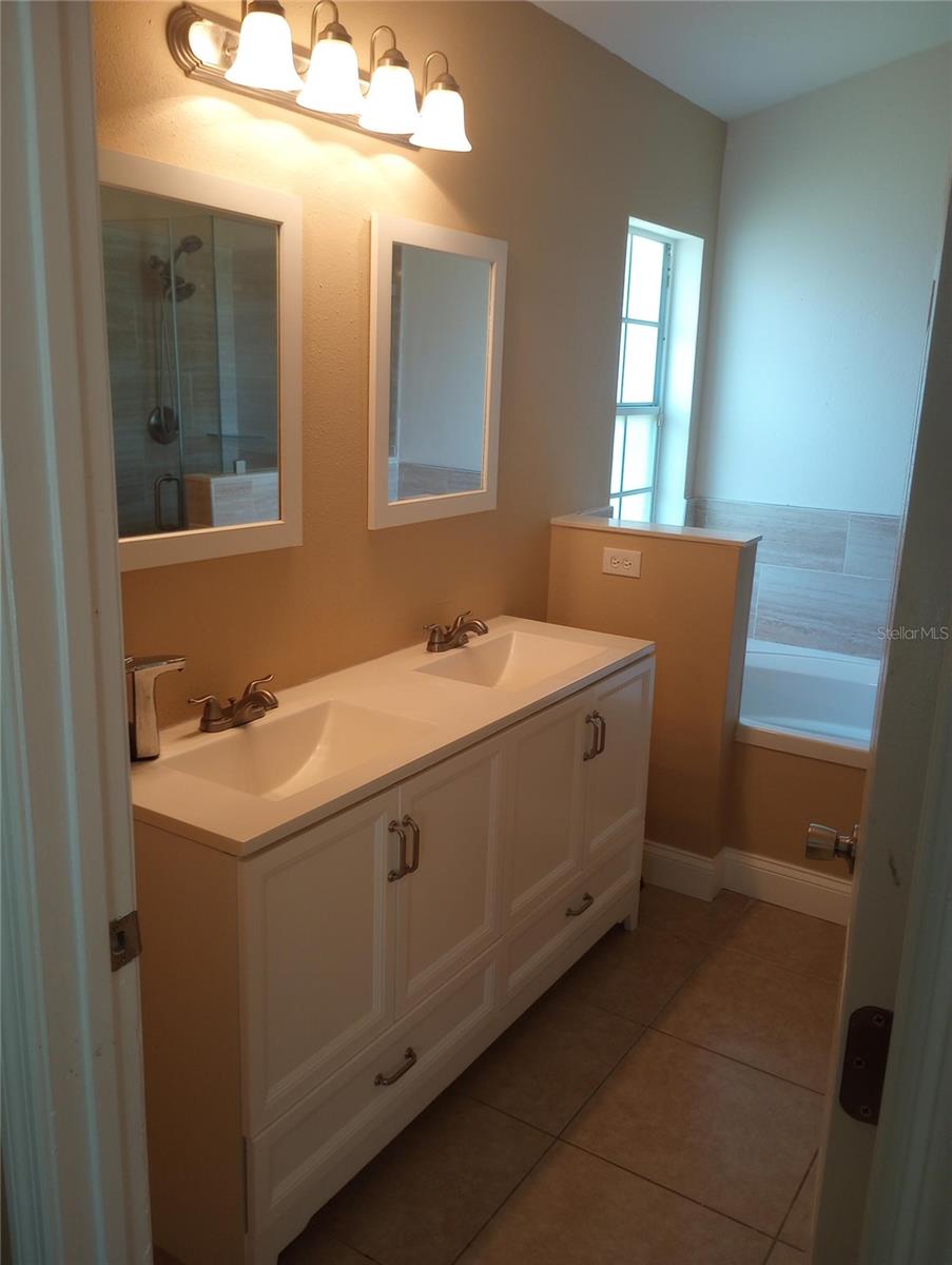 7947 GOLDEN POND CIR, KISSIMMEE, FL — photo 25