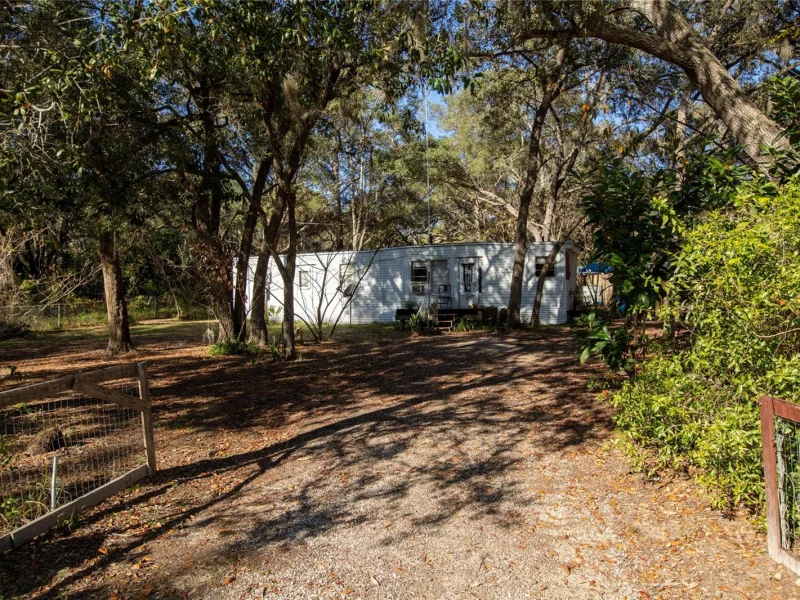 270 BAY ST, HAWTHORNE, FL