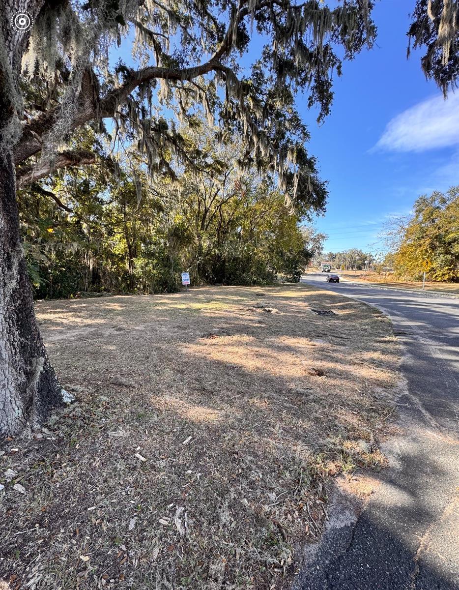 OAK ST, LADY LAKE, FL — photo 8