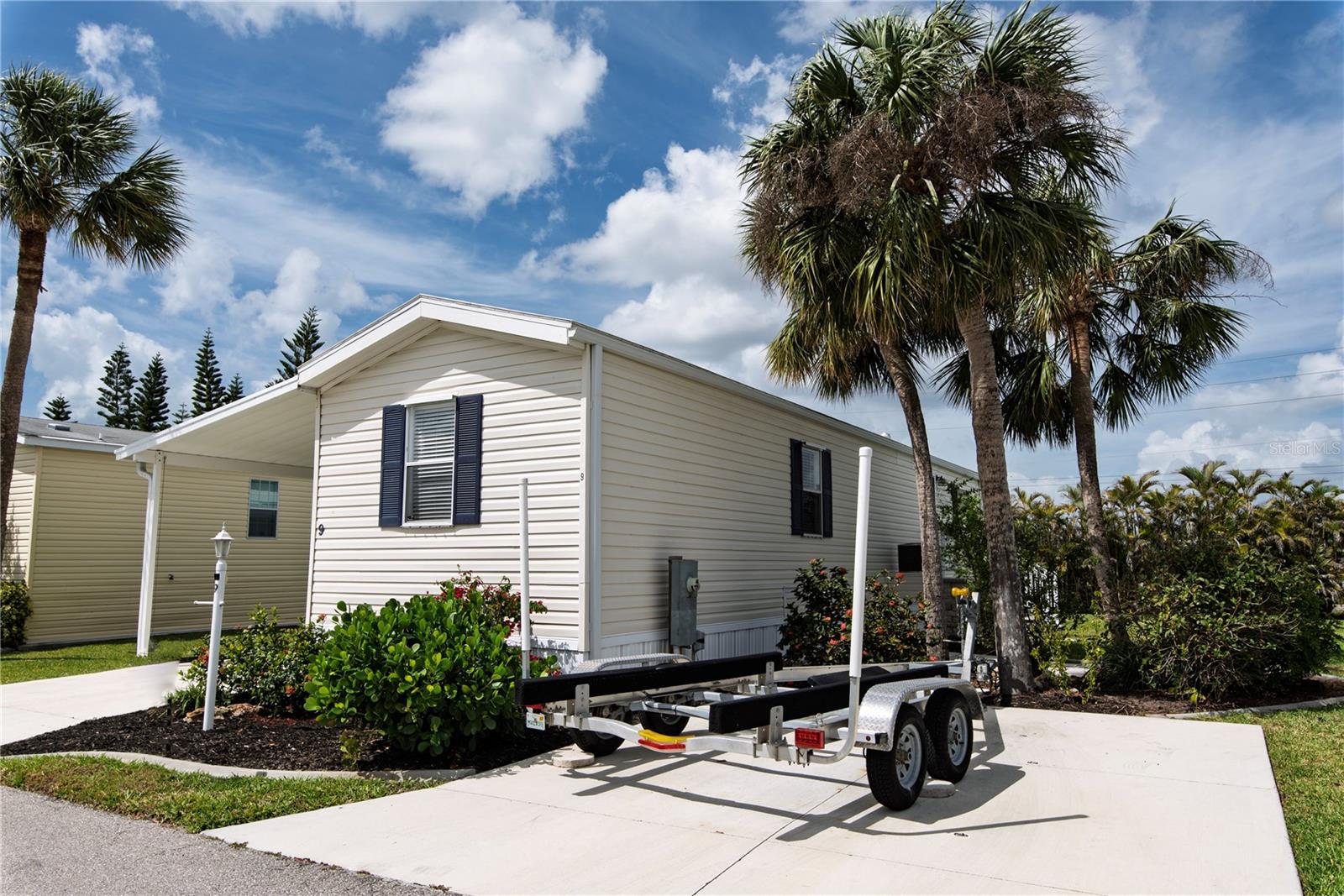 9 HOLLAND DR, PUNTA GORDA, FL — photo 2