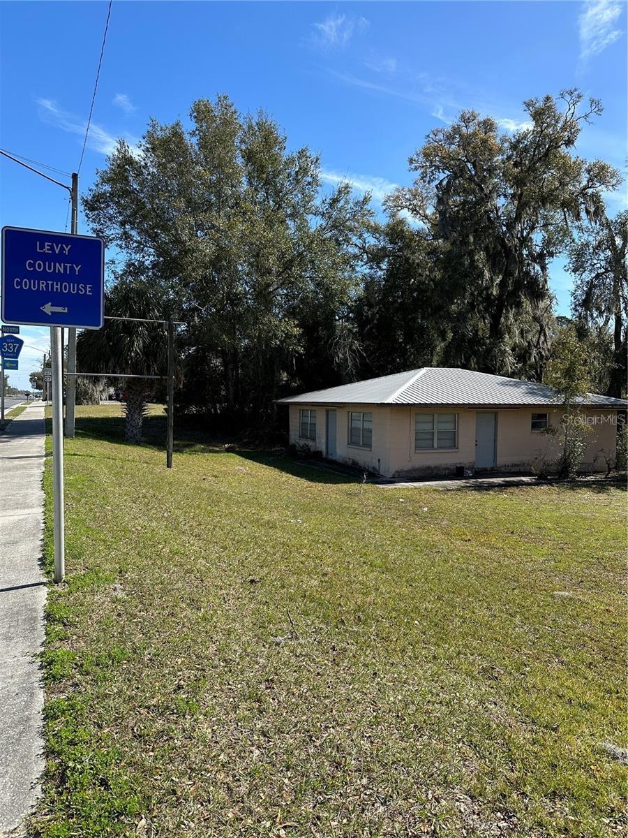 602 HATHAWAY AVE, BRONSON, FL — photo 16