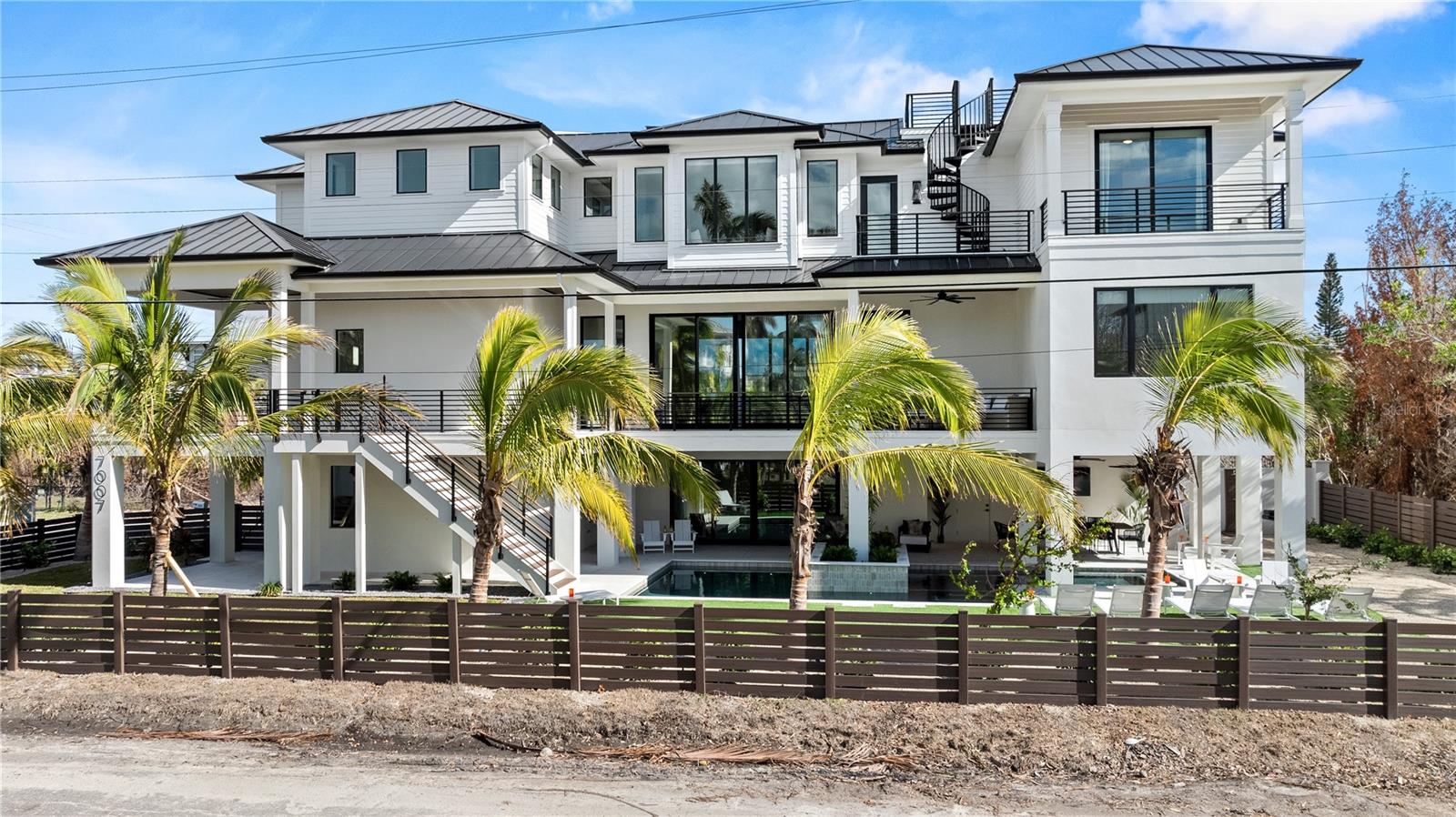 7007 POINT OF ROCKS RD, SARASOTA, FL