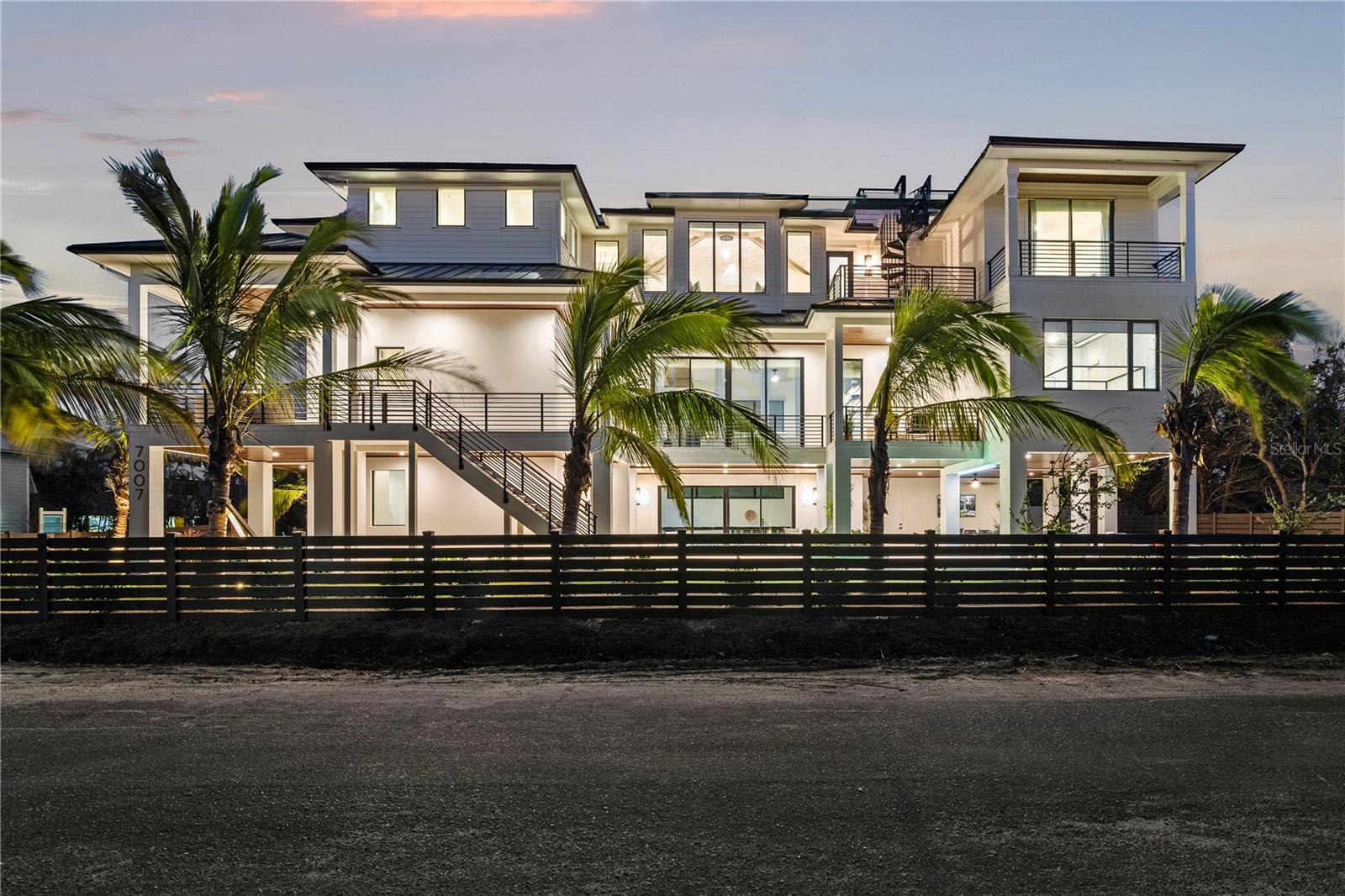 7007 POINT OF ROCKS RD, SARASOTA, FL — photo 4