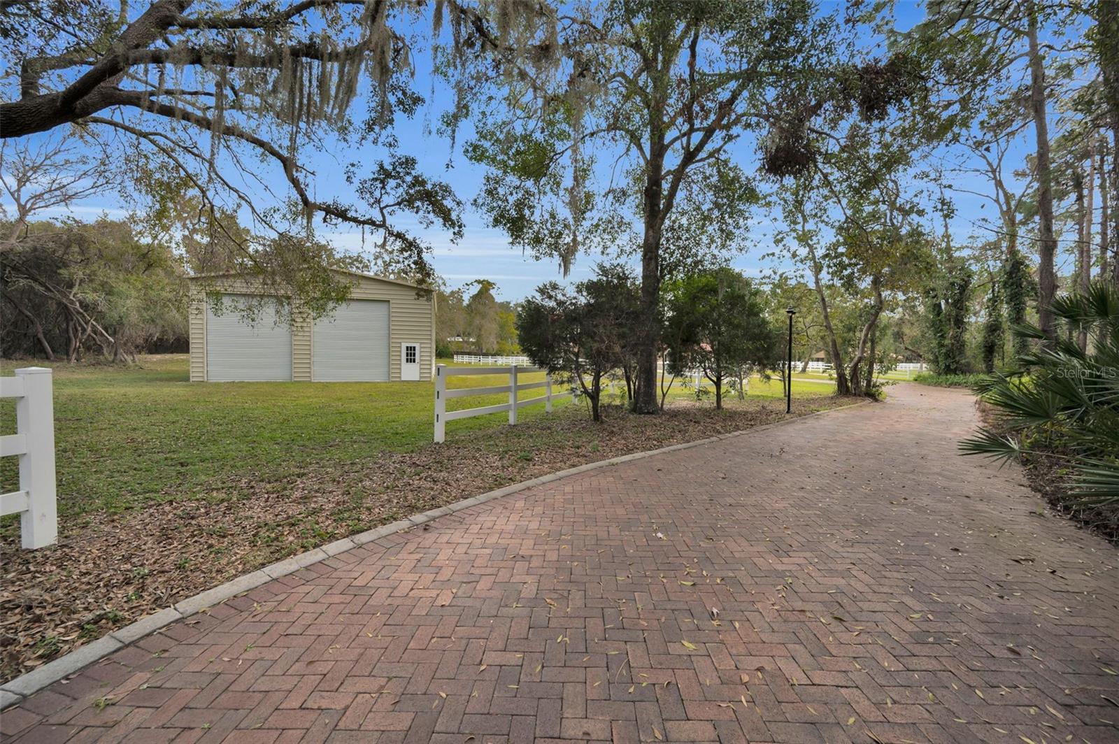 249 DOGWOOD TRCE, TARPON SPRINGS, FL — photo 4