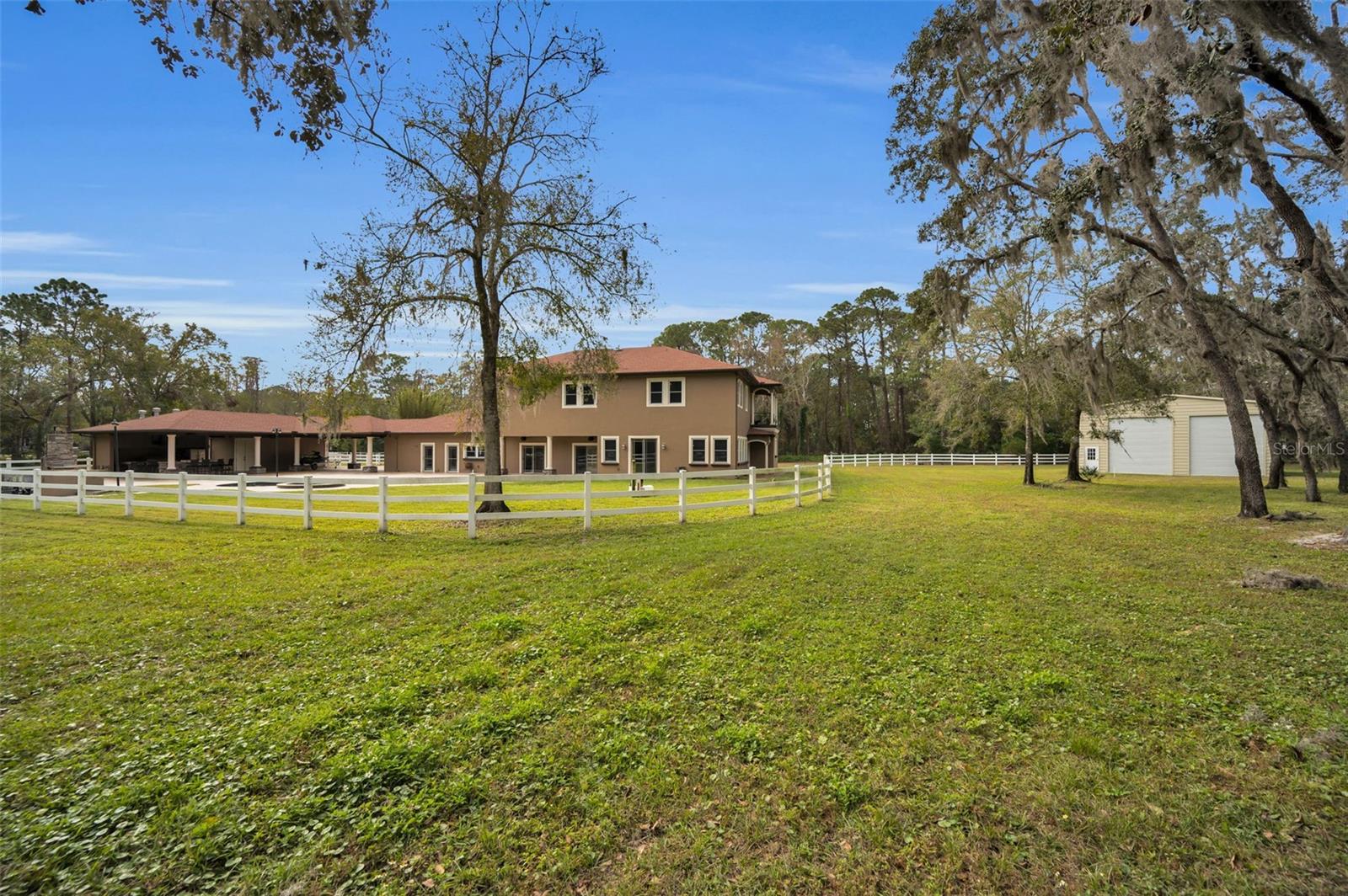 249 DOGWOOD TRCE, TARPON SPRINGS, FL — photo 91