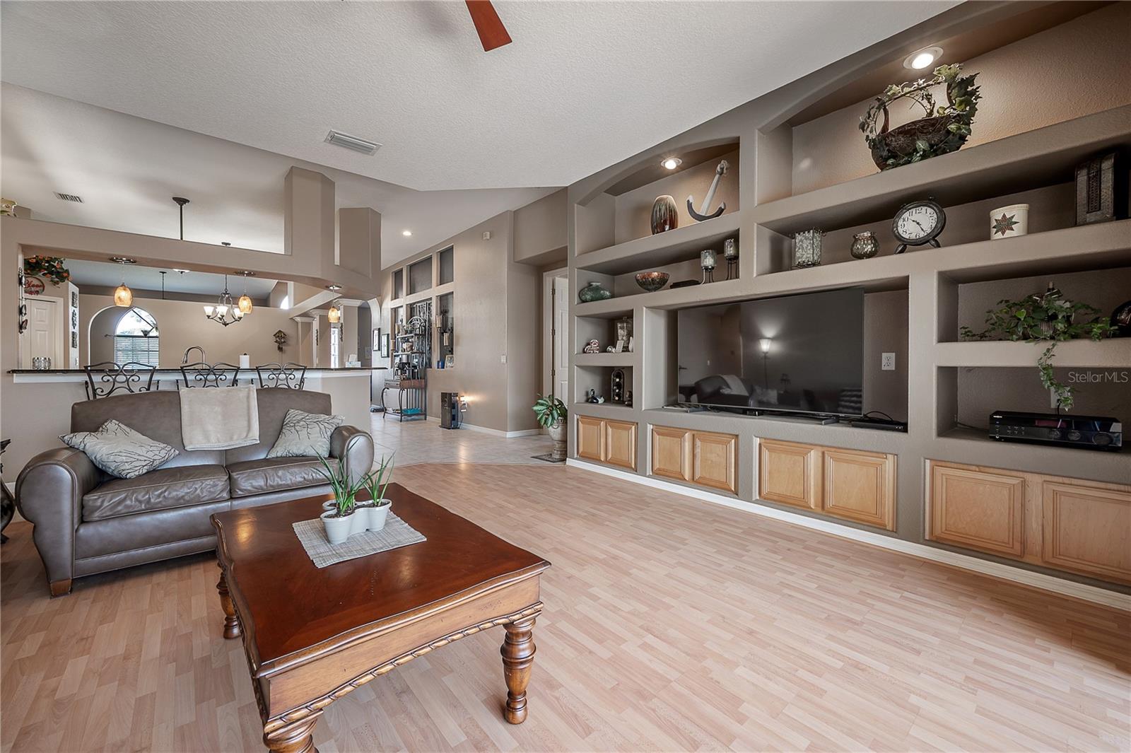 10126 LONDONSHIRE LN, TAMPA, FL — photo 13