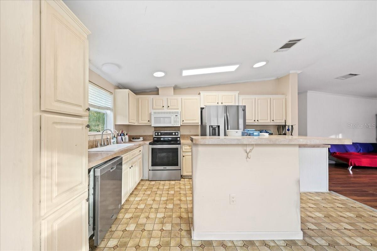 137 FRANKLIN AVE, POMONA PARK, FL — photo 12
