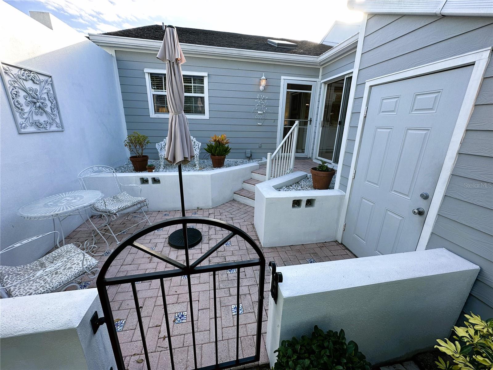 517 WOODSTORK CIR, BRADENTON, FL — photo 2