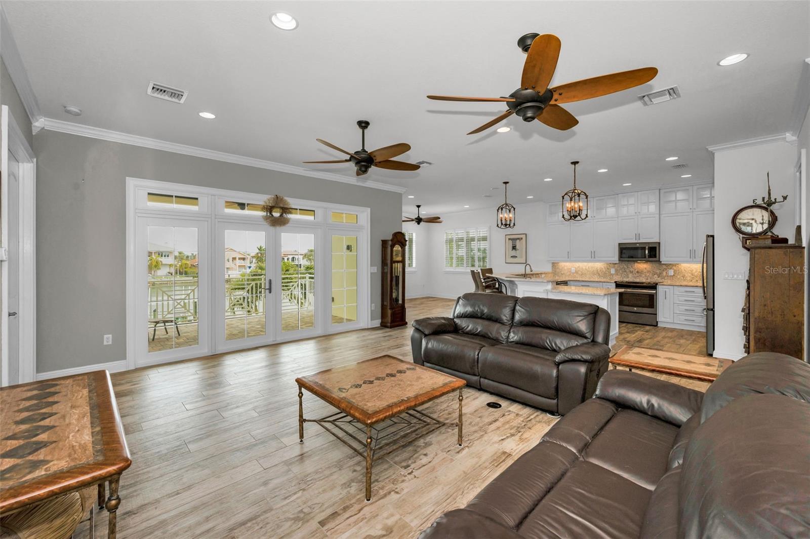 11325 5TH ST E, TREASURE ISLAND, FL — photo 10