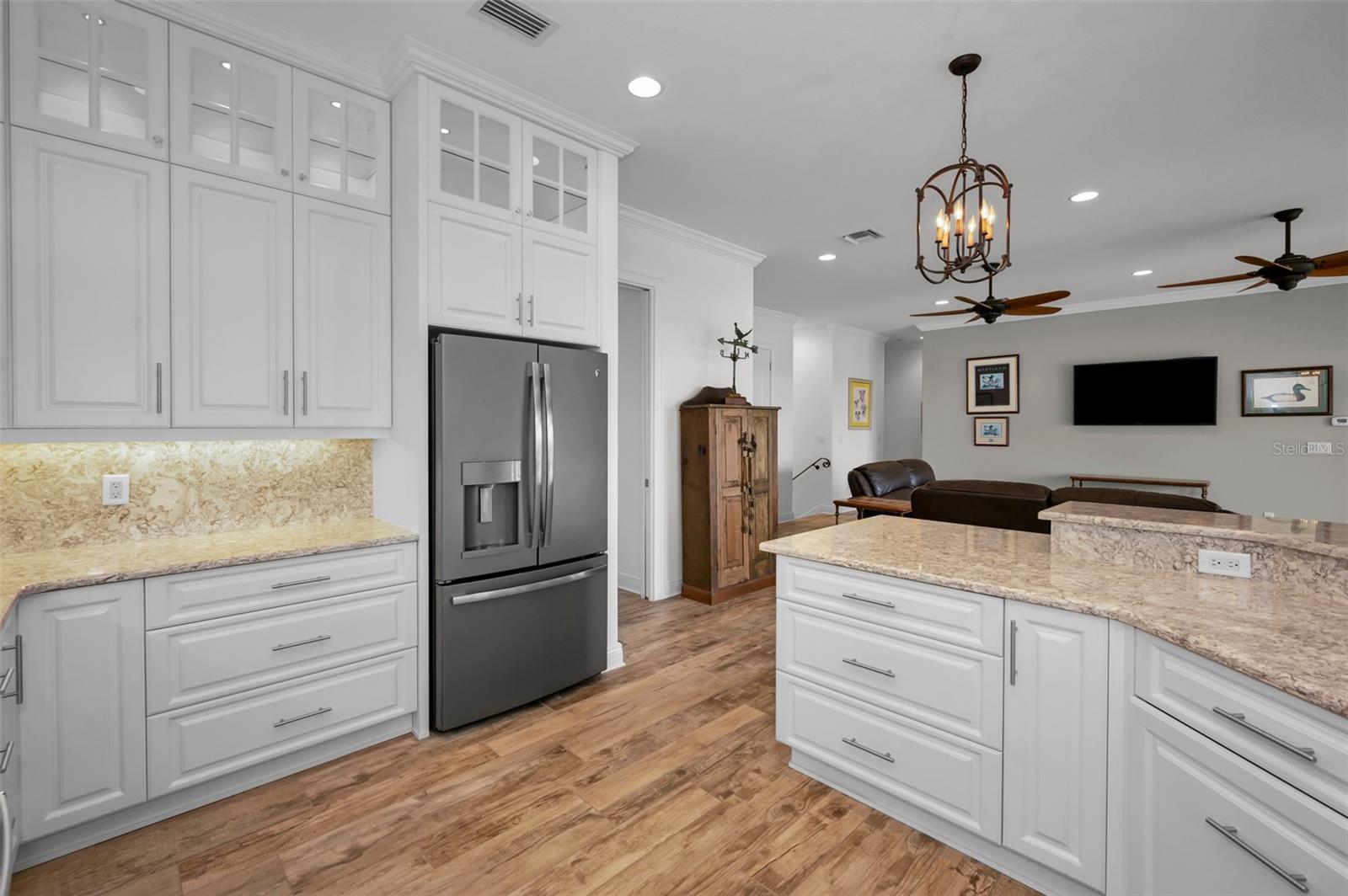 11325 5TH ST E, TREASURE ISLAND, FL — photo 22