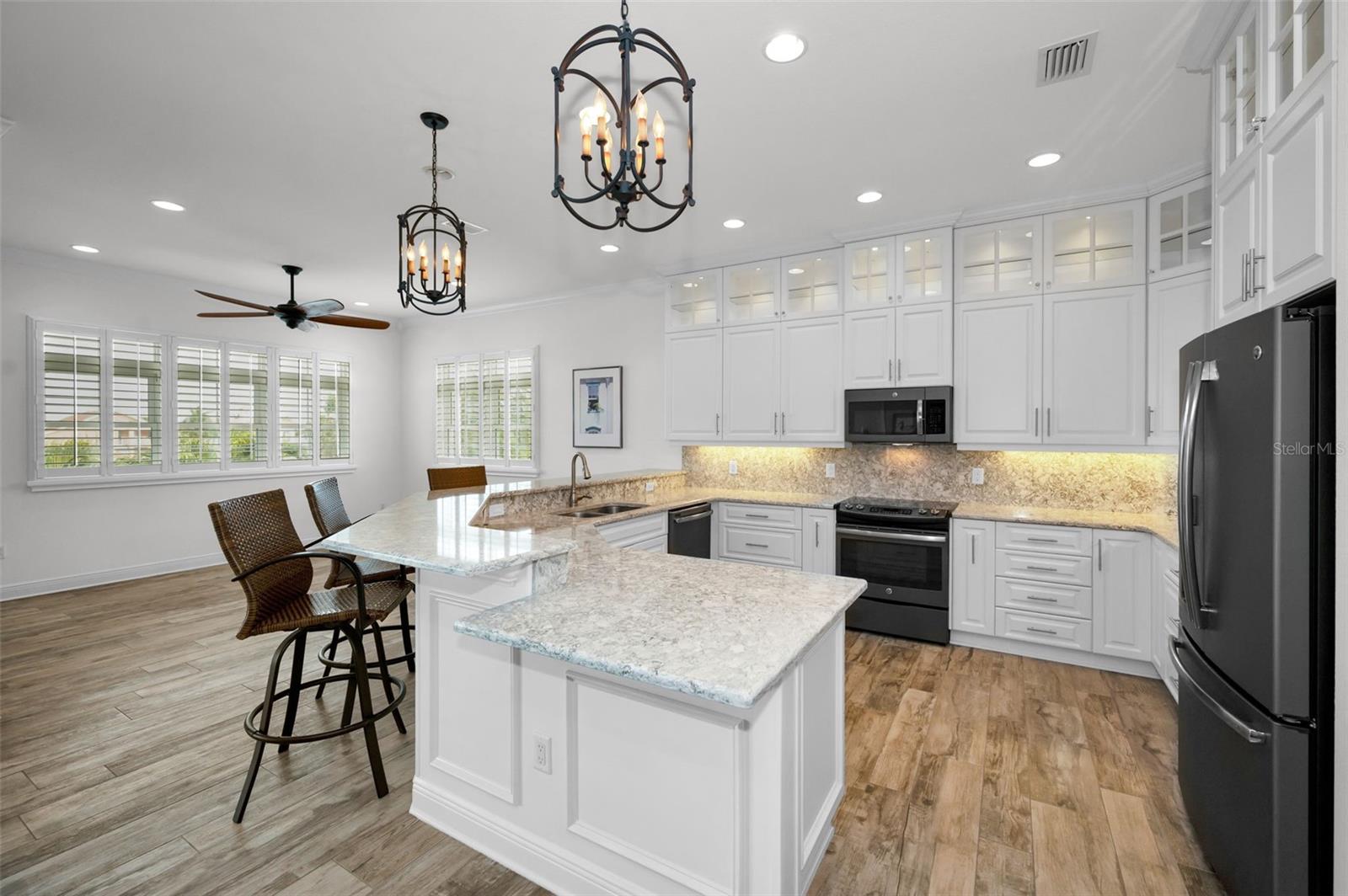 11325 5TH ST E, TREASURE ISLAND, FL — photo 25