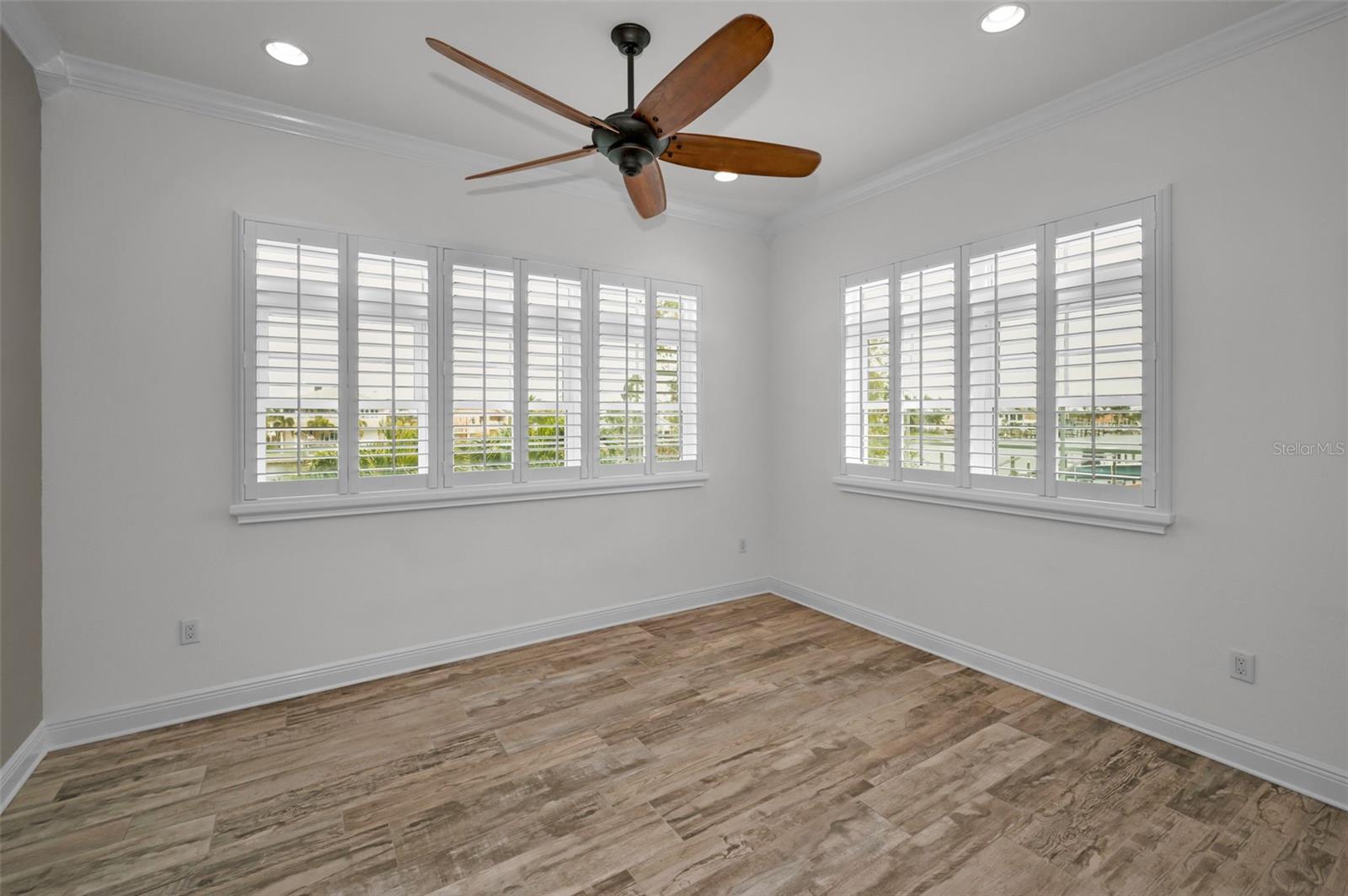 11325 5TH ST E, TREASURE ISLAND, FL — photo 26