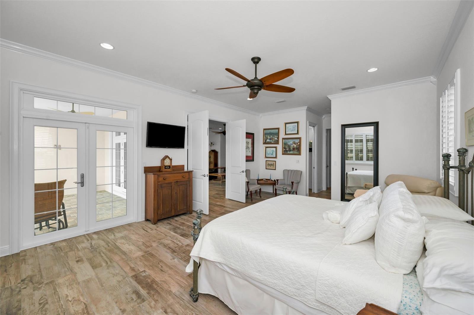 11325 5TH ST E, TREASURE ISLAND, FL — photo 30