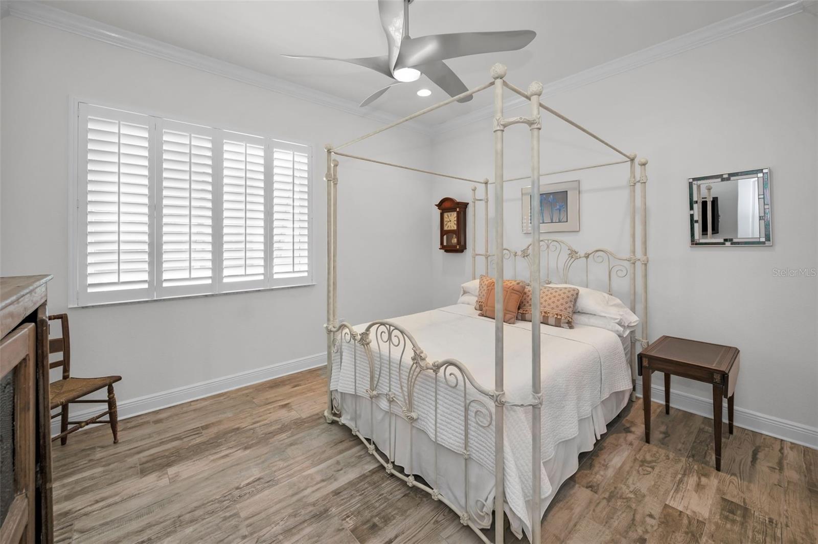 11325 5TH ST E, TREASURE ISLAND, FL — photo 37