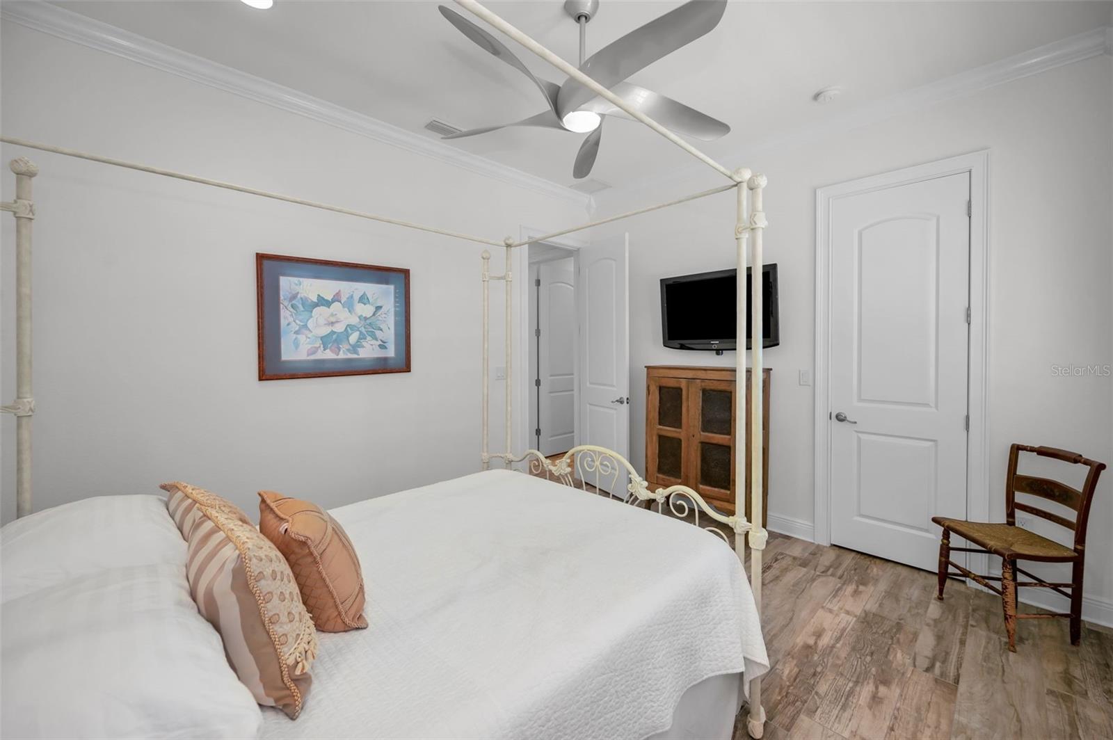 11325 5TH ST E, TREASURE ISLAND, FL — photo 38