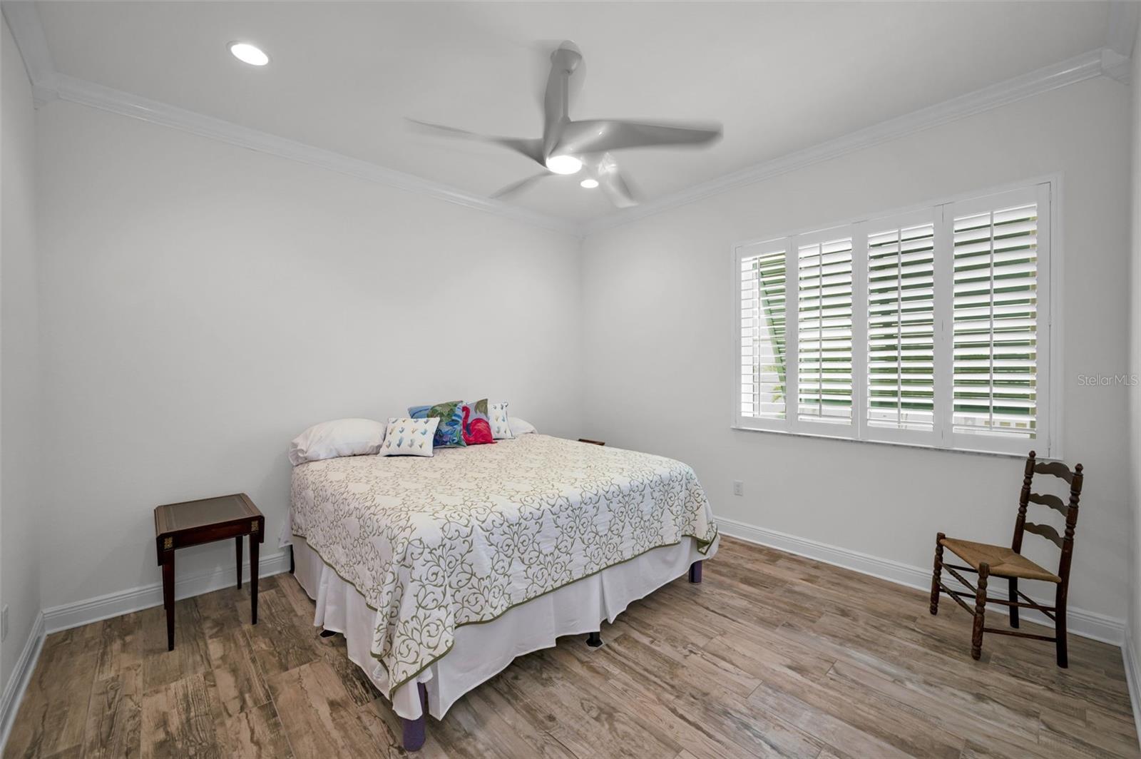 11325 5TH ST E, TREASURE ISLAND, FL — photo 41