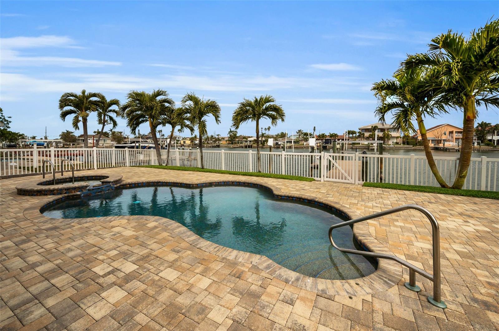 11325 5TH ST E, TREASURE ISLAND, FL — photo 55