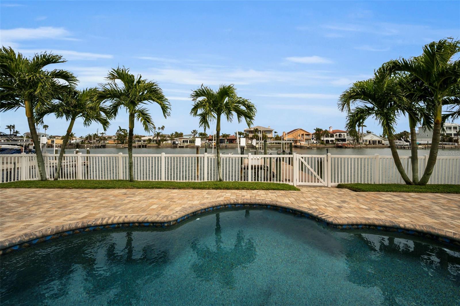 11325 5TH ST E, TREASURE ISLAND, FL — photo 56