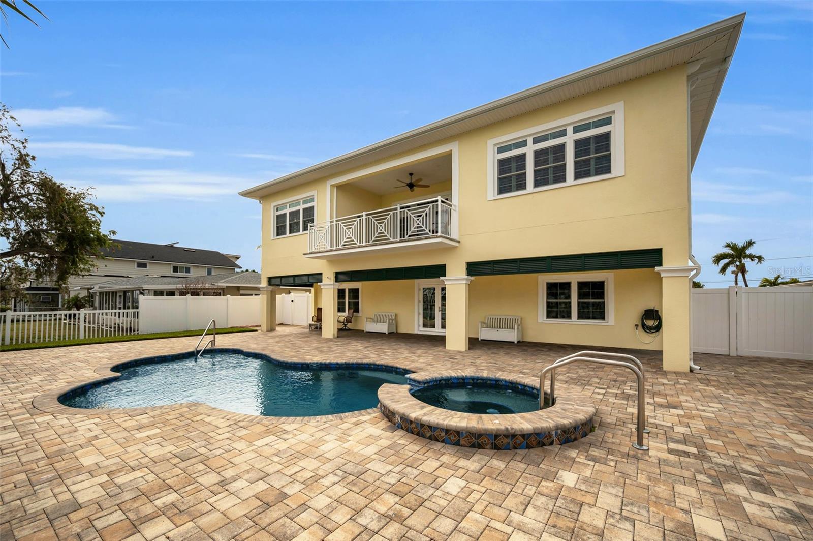 11325 5TH ST E, TREASURE ISLAND, FL — photo 58