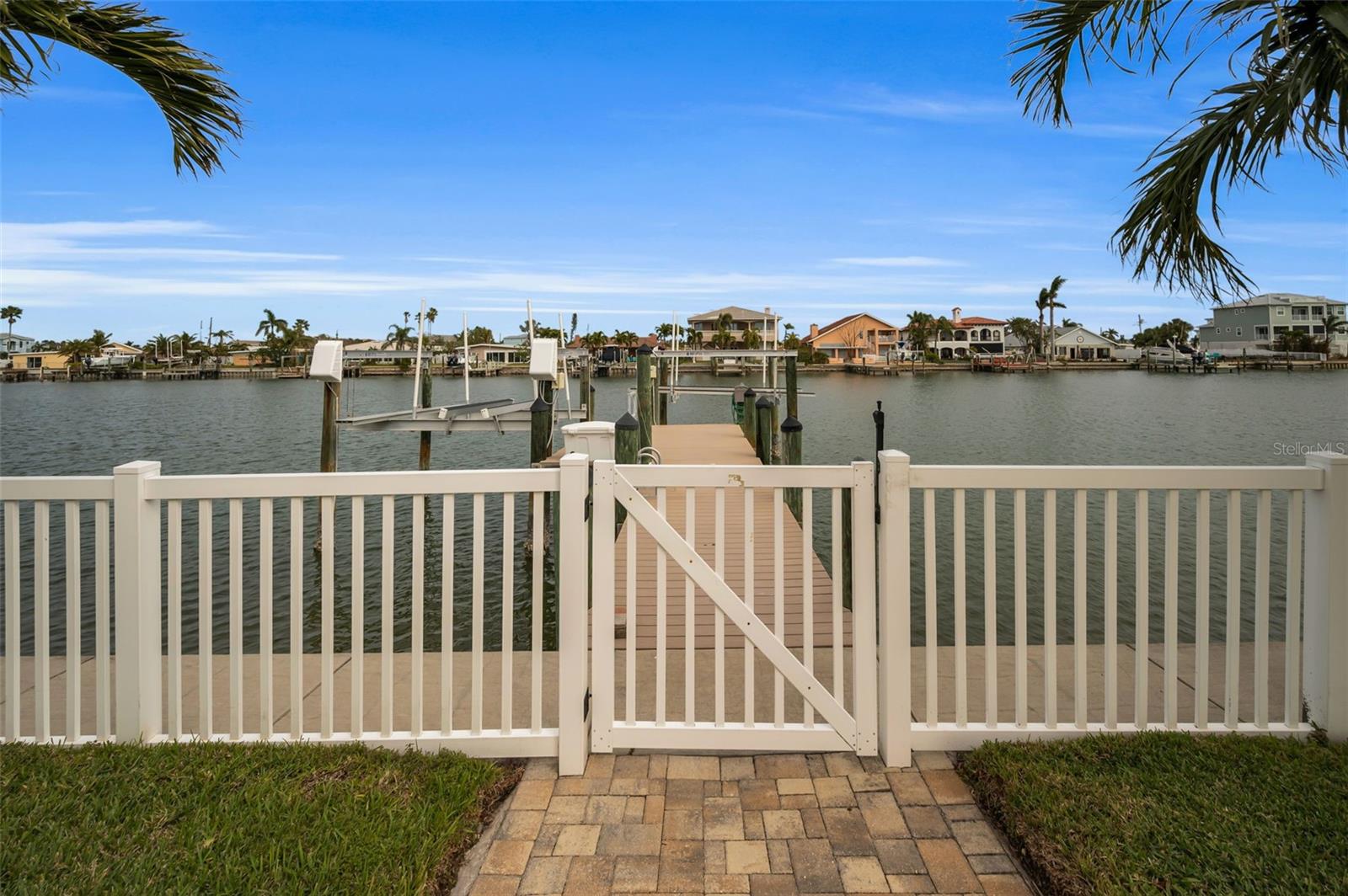 11325 5TH ST E, TREASURE ISLAND, FL — photo 62