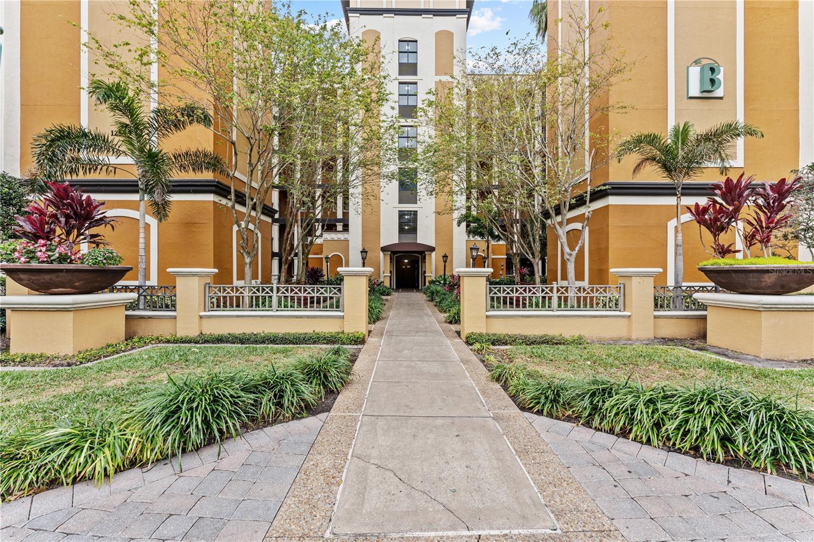 12544 FLORIDAYS RESORT DR, ORLANDO, FL