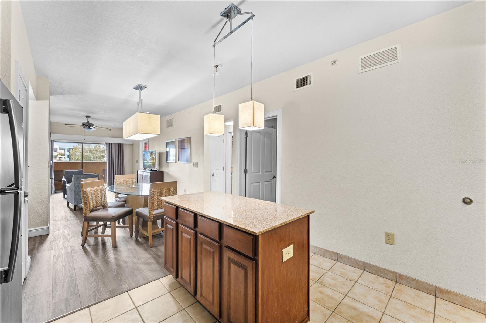 12544 FLORIDAYS RESORT DR, ORLANDO, FL — photo 24