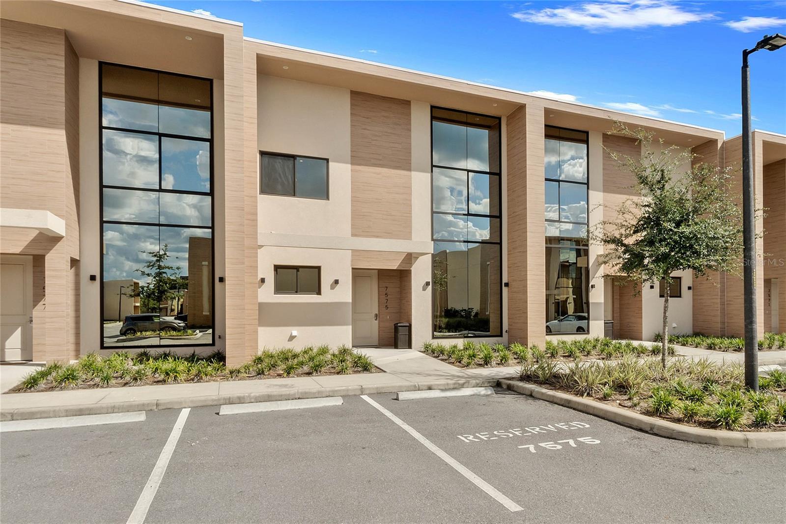 7575 BROOKLYN DR, KISSIMMEE, FL