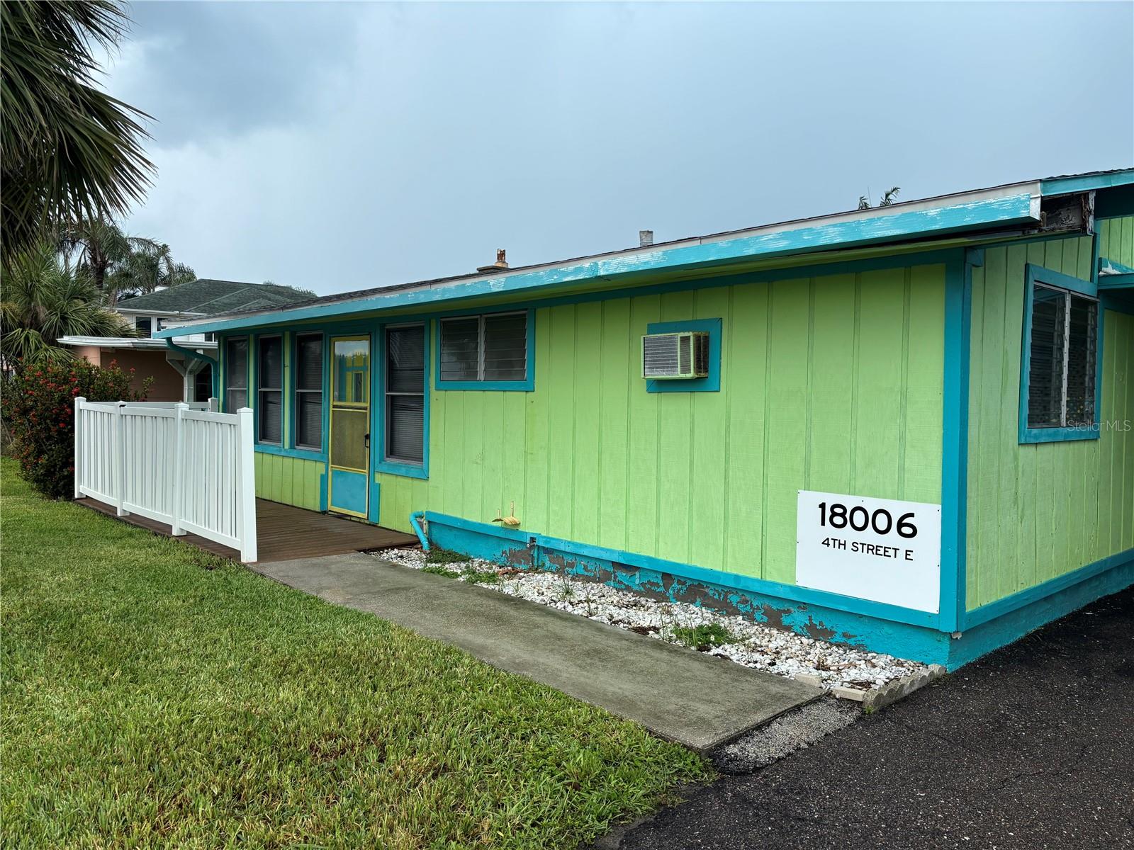 18006 4TH ST E, REDINGTON SHORES, FL — photo 4