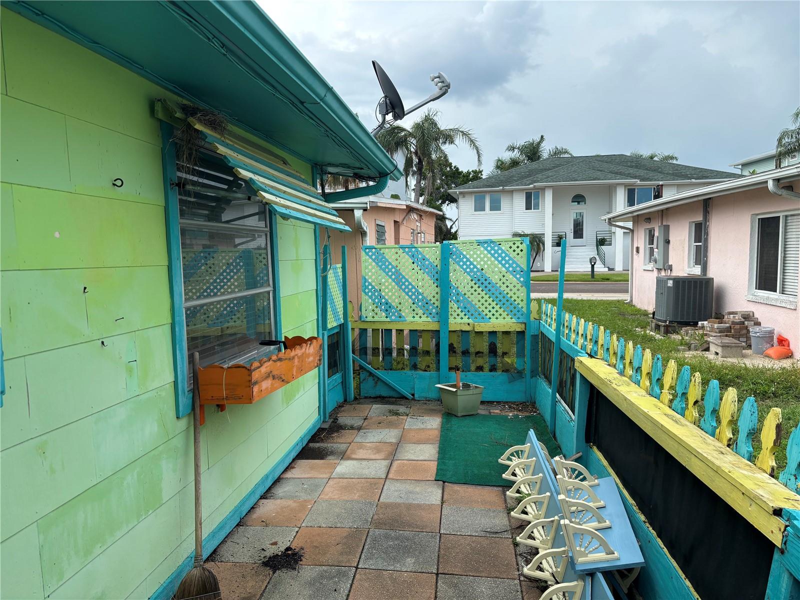 18006 4TH ST E, REDINGTON SHORES, FL — photo 9