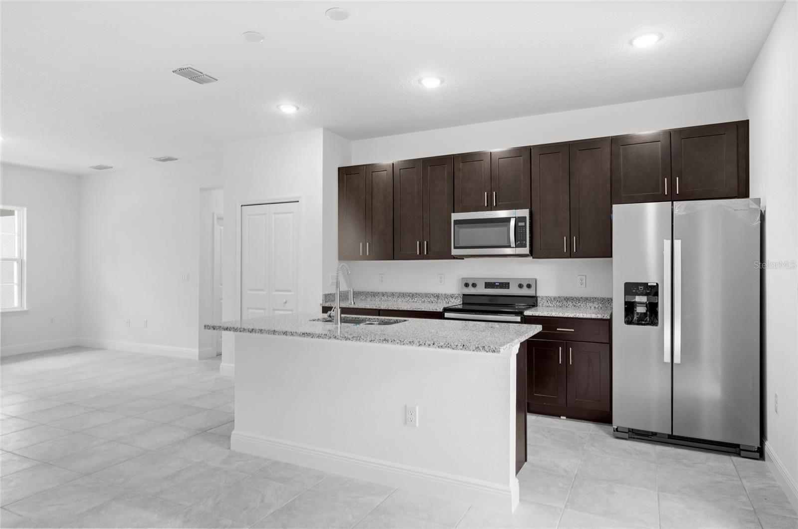 3179 W BARBERTON PL, CITRUS SPRINGS, FL — photo 2