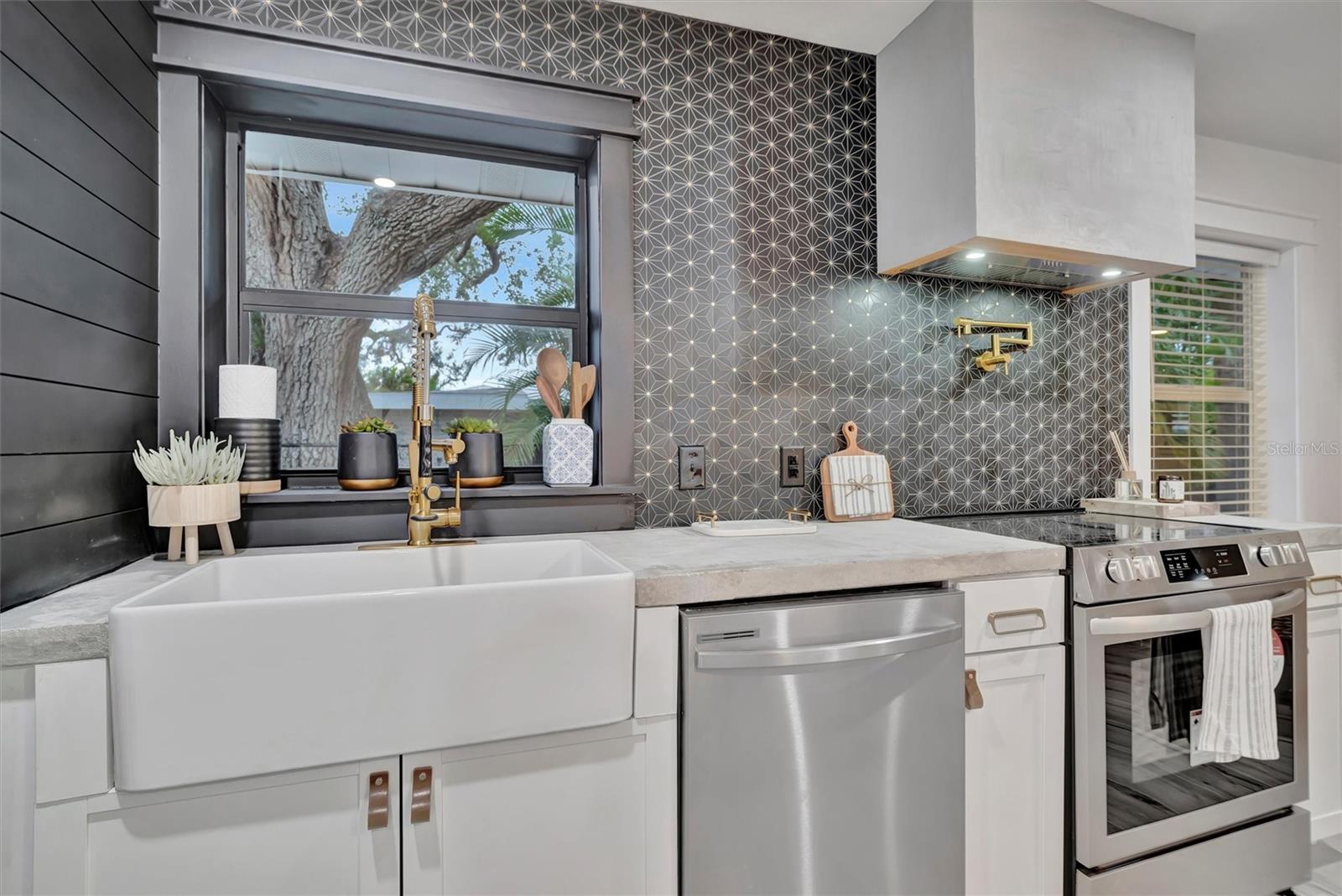 2713 4TH AVE W, BRADENTON, FL — photo 37