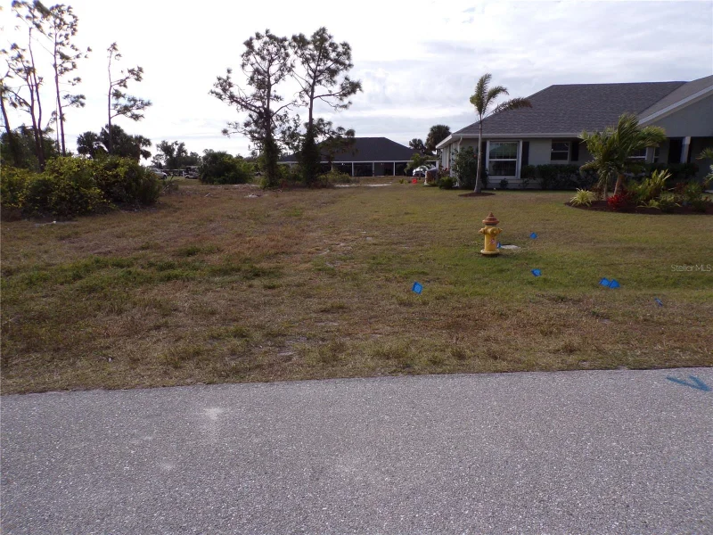 22 MEDALIST TER, ROTONDA WEST, FL