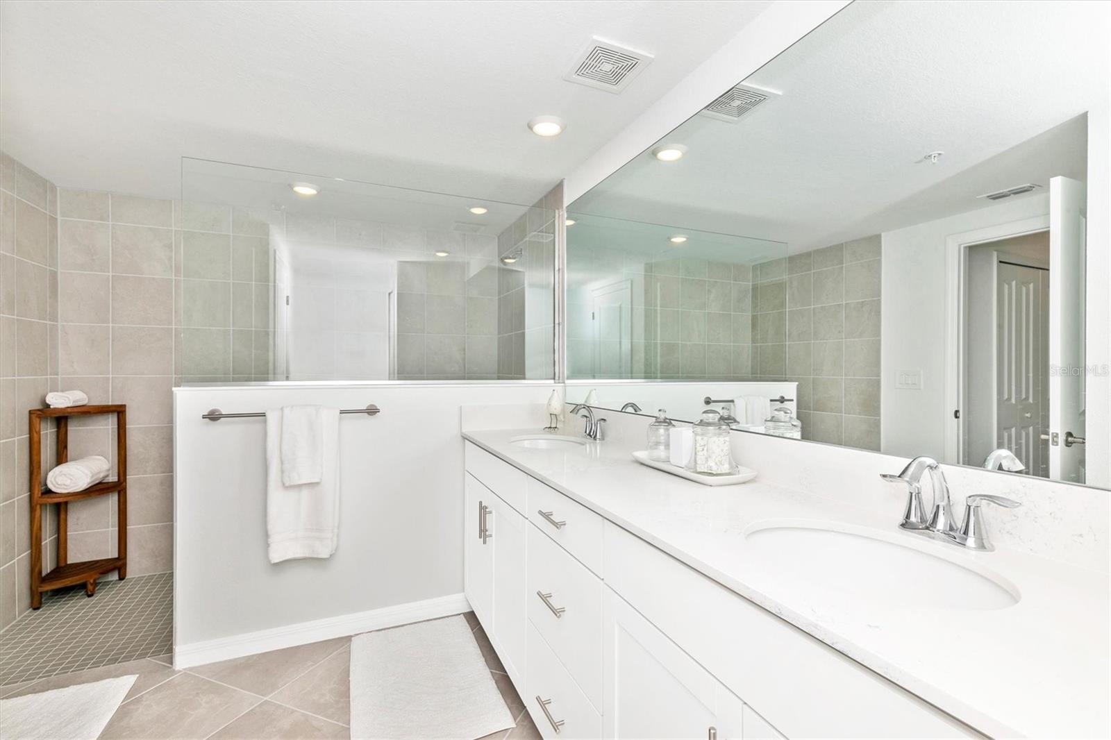 12685 RADIANCE CT #102, VENICE, FL — photo 21