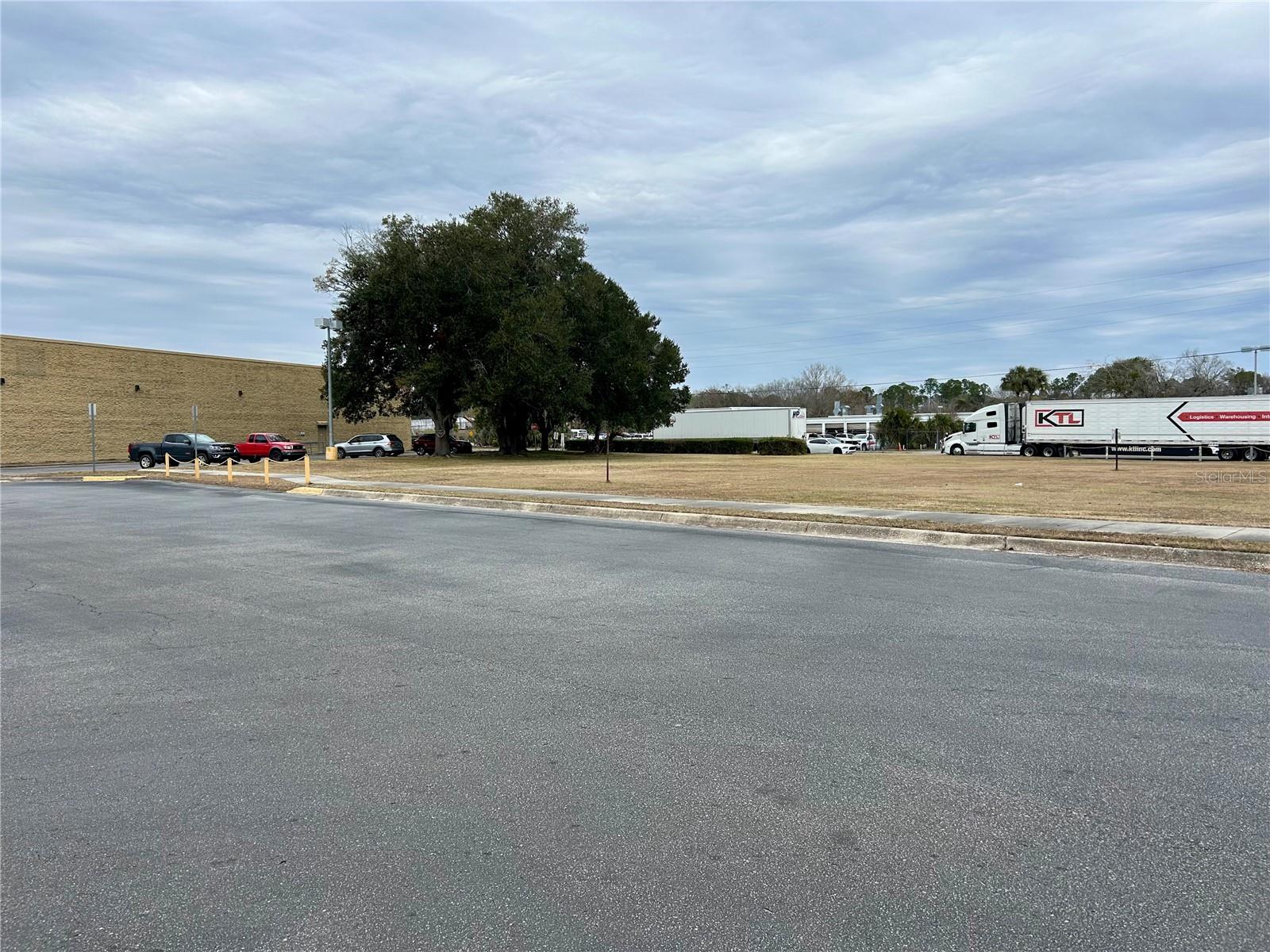 2550 N MAIN ST, GAINESVILLE, FL — photo 6