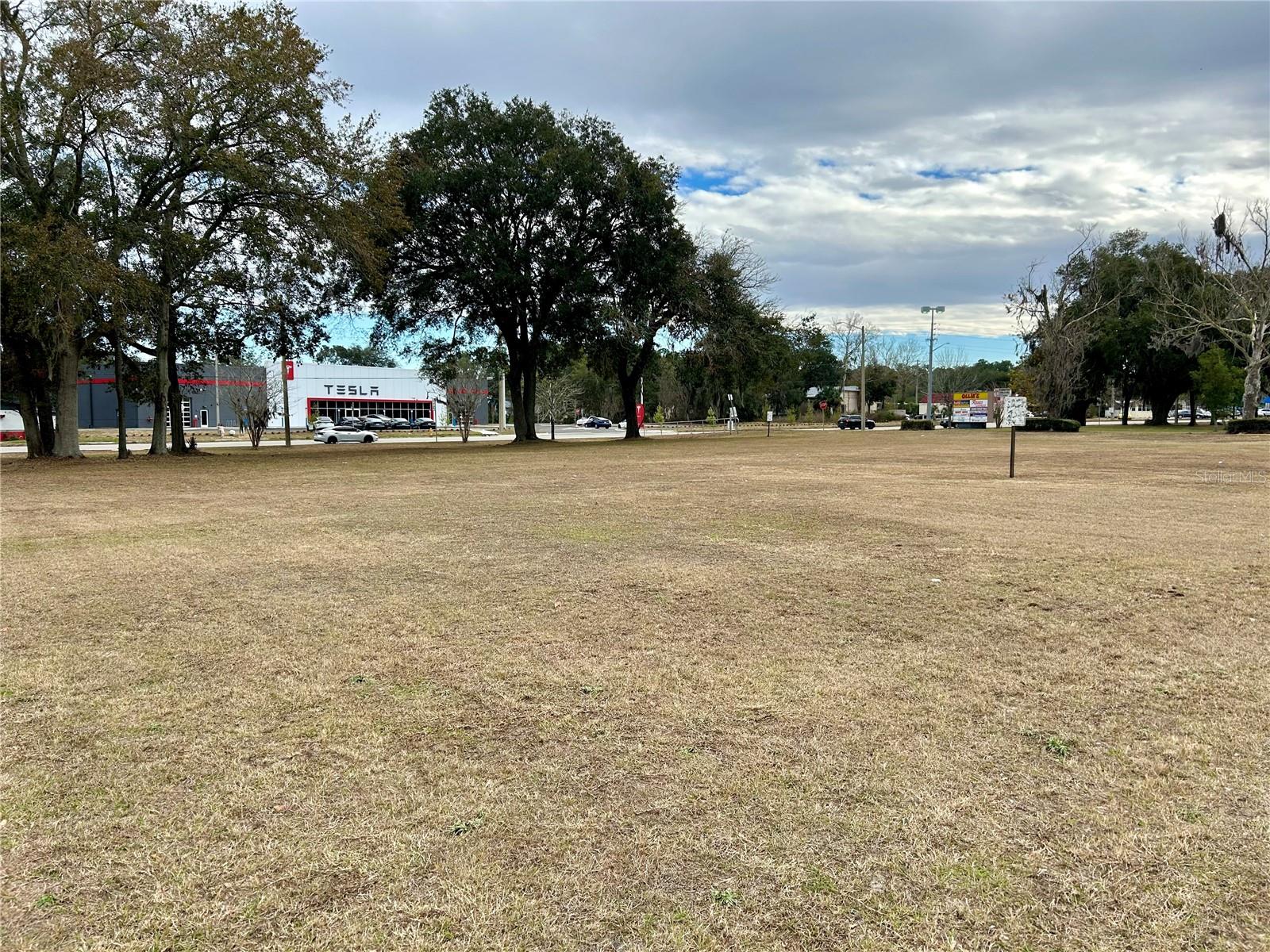 2550 N MAIN ST, GAINESVILLE, FL — photo 9
