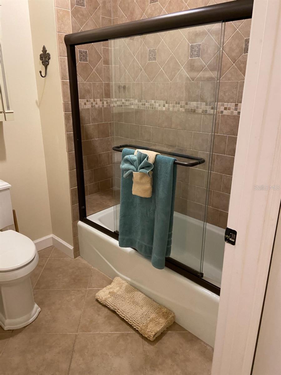 142 PINENEEDLE DR #142U, BRADENTON, FL — photo 13