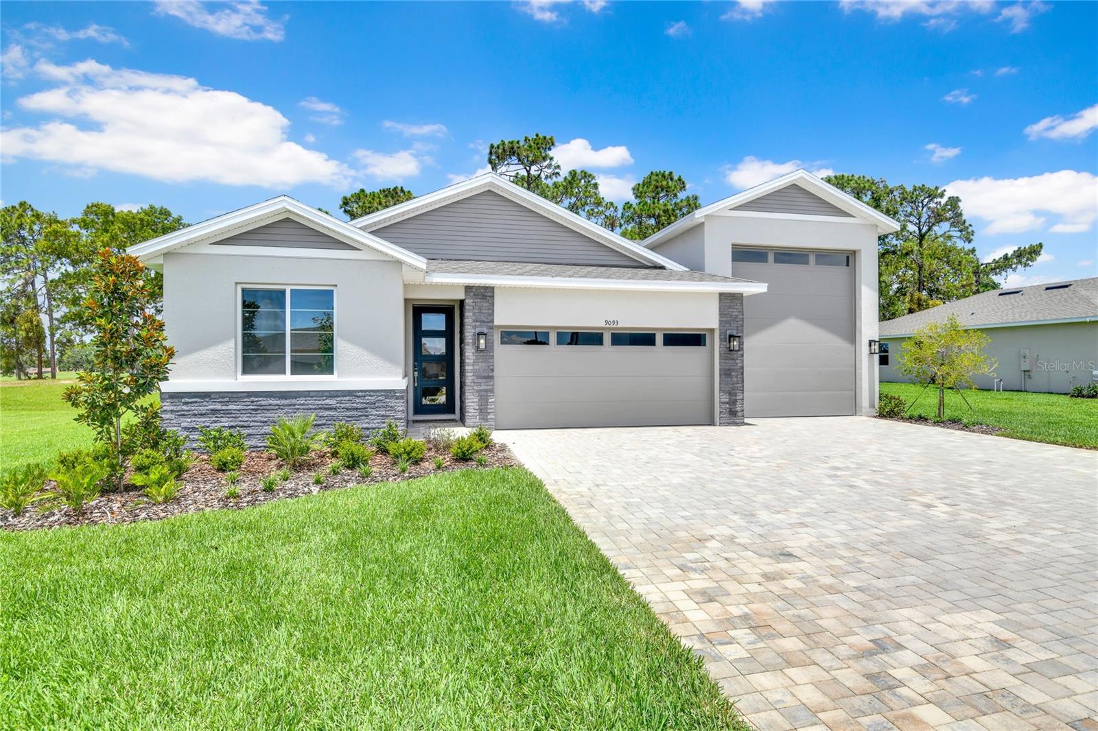 9093 PLAYERS DR, WEEKI WACHEE, FL