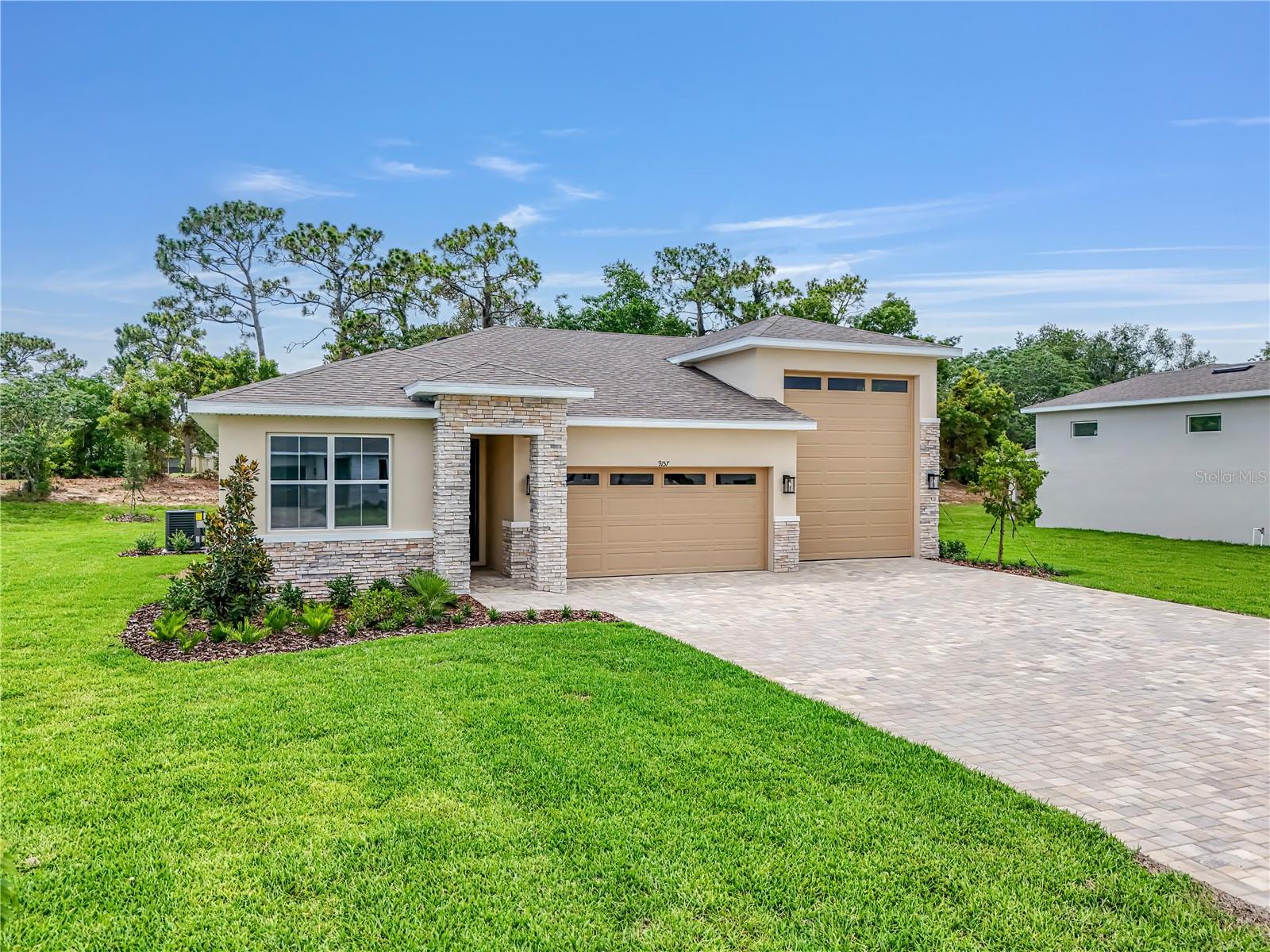 9157 PLAYERS DR, WEEKI WACHEE, FL