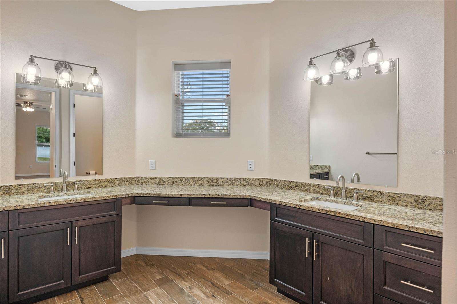 1943 SIPES AVE, SANFORD, FL — photo 17
